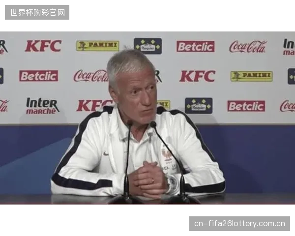 德尚在热身赛中考察边缘球员，为世界杯阵容做最后筛选。